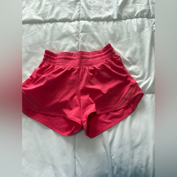 lululemon hotty hot shorts - Picture 1 of 4